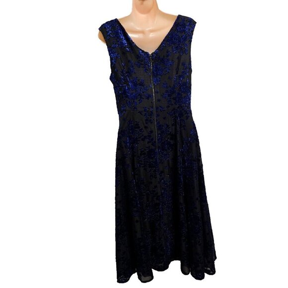 Betsey Johnson Burnout Fit & Flare Dress Women Size 10 Black Blue - Picture 11 of 16